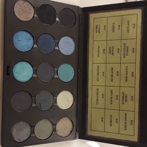 Eyeshadow palette